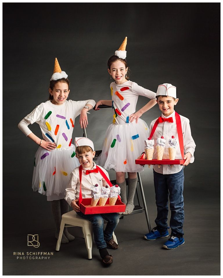 Purim Family Costume cute idea